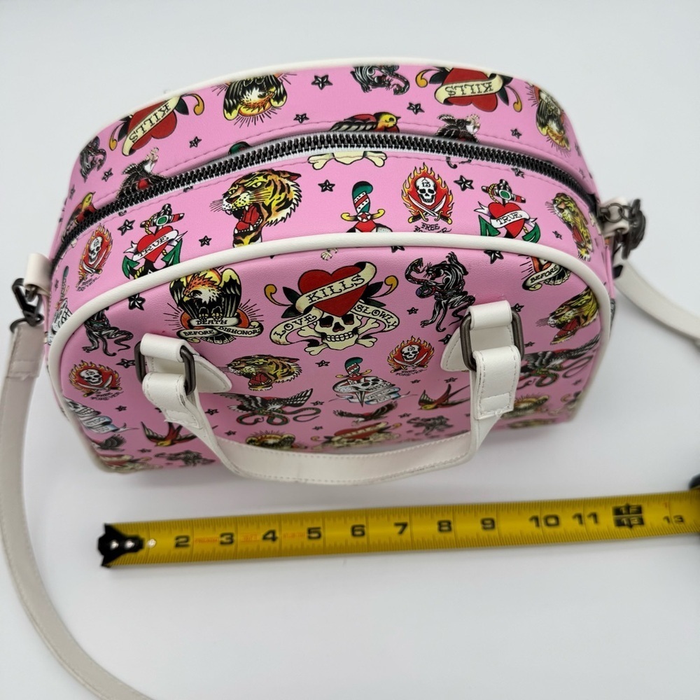 Ed Hardy Tattoo Women’s Skull & Roses Print Pink WeekenderCrossbodyShoulder Bag - Picture 10 of 13